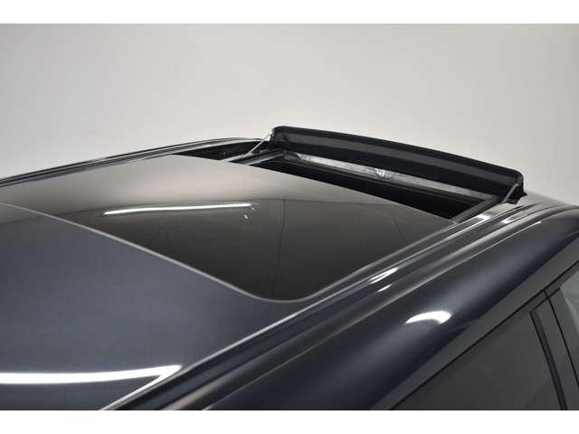 アウトランダーPHEV P スマホナビ TV 電動サンルーフ AC100V電源 E-アシスト シートヒータ バックモニター パワーリアゲート オートエアコン PWシート 寒冷地仕様 パーキングセンサー LEDヘッドランプ アルミ(8枚目)