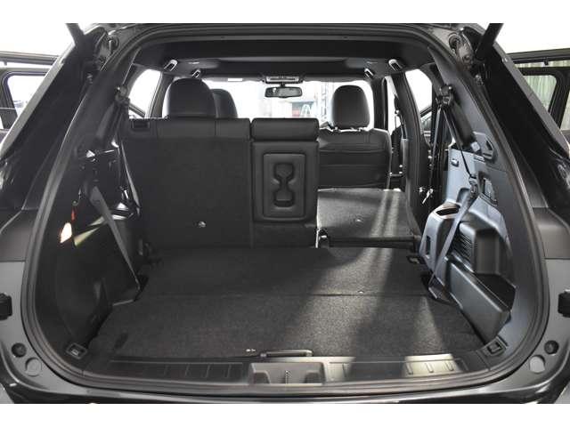 アウトランダーPHEV P スマホナビ TV 電動サンルーフ AC100V電源 E-アシスト シートヒータ バックモニター パワーリアゲート オートエアコン PWシート 寒冷地仕様 パーキングセンサー LEDヘッドランプ アルミ(15枚目)