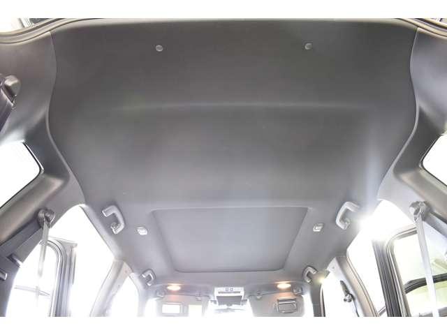 アウトランダーPHEV P スマホナビ TV 電動サンルーフ AC100V電源 E-アシスト シートヒータ バックモニター パワーリアゲート オートエアコン PWシート 寒冷地仕様 パーキングセンサー LEDヘッドランプ アルミ(16枚目)