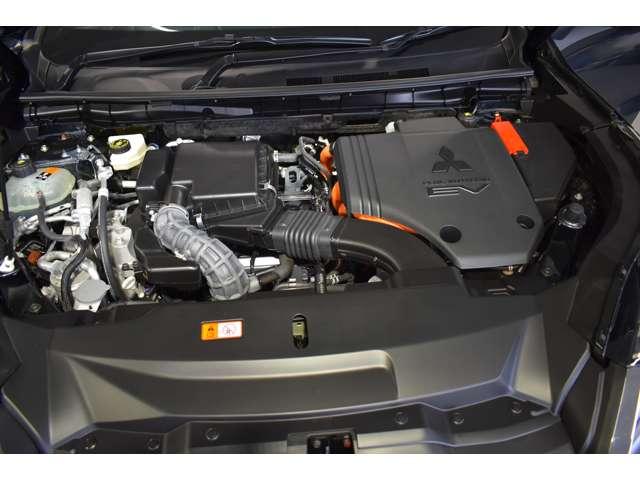 アウトランダーPHEV P スマホナビ TV 電動サンルーフ AC100V電源 E-アシスト シートヒータ バックモニター パワーリアゲート オートエアコン PWシート 寒冷地仕様 パーキングセンサー LEDヘッドランプ アルミ(18枚目)