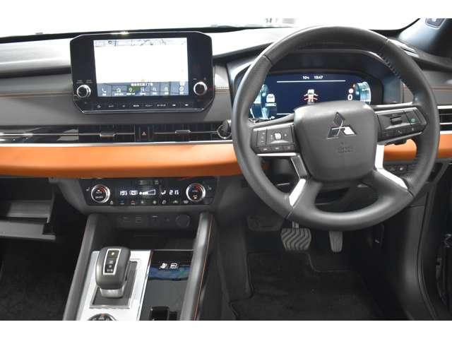 アウトランダーPHEV P スマホナビ TV 電動サンルーフ AC100V電源 E-アシスト シートヒータ バックモニター パワーリアゲート オートエアコン PWシート 寒冷地仕様 パーキングセンサー LEDヘッドランプ アルミ(20枚目)
