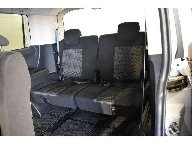 デリカD:5 G パワーパッケージ 弊社社有車 Mナビ TV Bカメラ 左右パワスラ パワートランク エコモード パワーシート ヒーター クルコン オートエアコン 4WD 3列シート キーレスエントリー ナビTV インテリキ ターボ(13枚目)