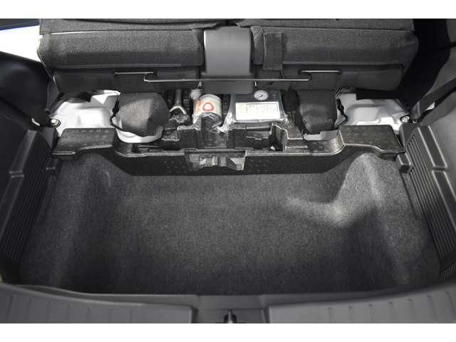 eKクロス T プレミアム Mナビ TV デジタルミラー マイパイロット 衝突被害軽減システム スマートキー アイドリングストップ機能 アラウンドモニター LEDヘッドランプ オートエアコン バックカメラ ターボ メモリーナビ(15枚目)