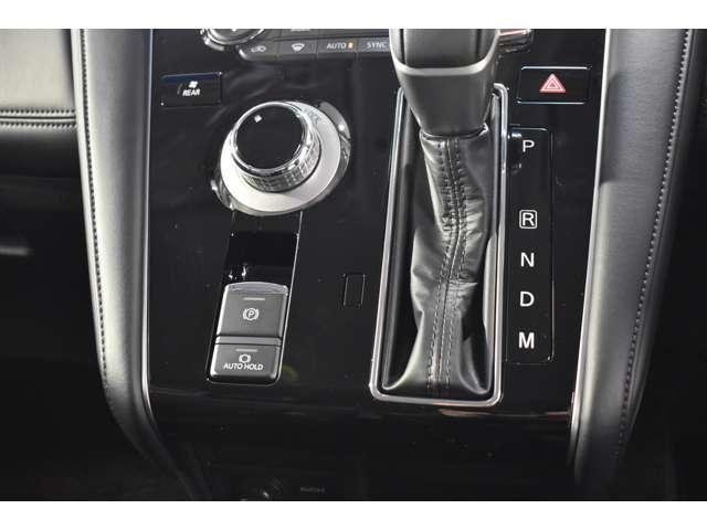 デリカD:5 ブラックエディション 弊社社有車 Mナビ TV Bカメラ 左右パワスラ オートクルーズコントロール 両側自動スライドドア パワーバックゲート LEDヘッドランプ 4WD 電動シート スマートキー シートヒーター(11枚目)