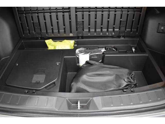 エクリプスクロスPHEV P スマホ連携ナビTV 全方位カメラ AC100V電源 360度カメラ 地デジ ABS LEDランプ クルコン バックカメラ ソナー 寒冷地仕様車 ETC 4WD ナビTV 盗難防止 フルオートエアコン(15枚目)