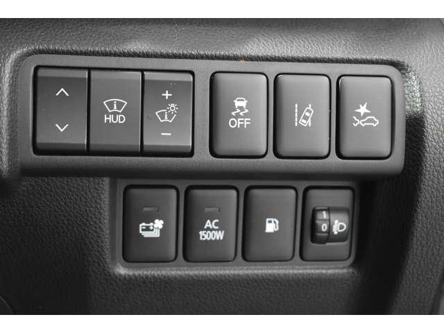 エクリプスクロスPHEV P スマホ連携ナビTV 全方位カメラ AC100V電源 360度カメラ 地デジ ABS LEDランプ クルコン バックカメラ ソナー 寒冷地仕様車 ETC 4WD ナビTV 盗難防止 フルオートエアコン(17枚目)