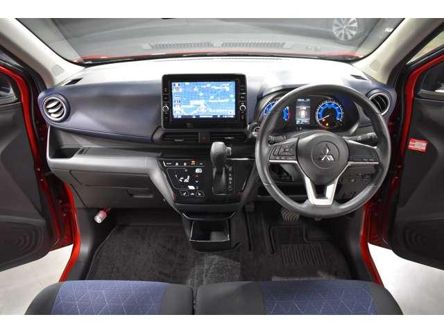 eKクロス G Mナビ TV デジタルミラー 衝突被害軽減 アラウンドビューカメラ エアバッグ アイスト Sヒーター LED スマートキー クリアランスソナー フルセグTV オートエアコン メモリーナビ ナビTV(4枚目)