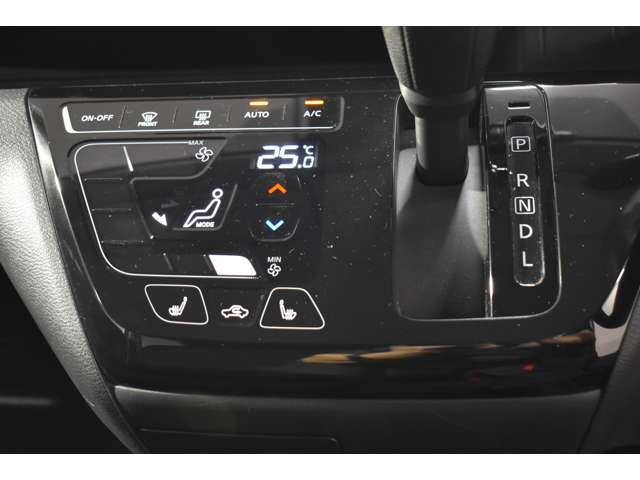 eKクロス G Mナビ TV デジタルミラー 衝突被害軽減 アラウンドビューカメラ エアバッグ アイスト Sヒーター LED スマートキー クリアランスソナー フルセグTV オートエアコン メモリーナビ ナビTV(10枚目)