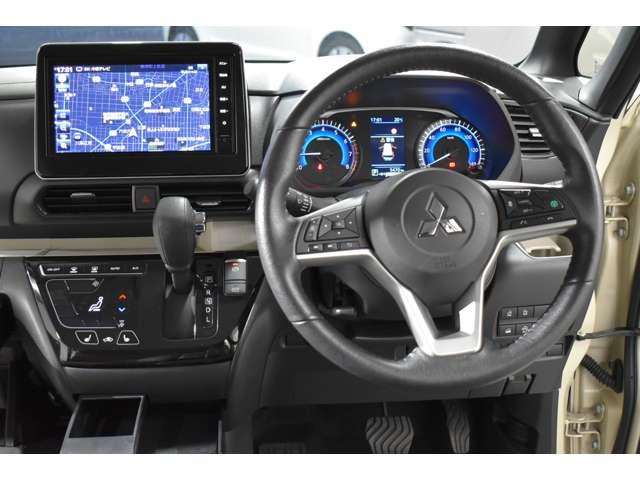 デリカミニ Ｇ　プレミアム　弊社ＦＣレンタカー　Ｍナビ　ＴＶ　マイパイロット　ＬＥＤ　Ａクルコン　シートヒーター　ＥＴＣ　ベンチシート　エアコン　コーナーセンサー　パワステ　アルミホイール　キーレスエントリー　エアバッグ　ＡＢＳ（4枚目）