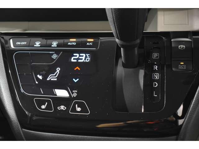 デリカミニ Ｇ　プレミアム　弊社社有車　Ｍナビ　ＴＶ　マイパイロット　バックモニター　サイドカメラ　フロントカメラ　ＬＥＤヘッドライト　４ＷＤ　クルーズコントロール　アルミホイール　シートヒーター　スマートキー　オートエアコン（10枚目）