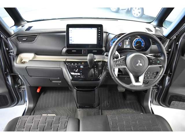 デリカミニ Ｇ　プレミアム　弊社ＦＣレンタカー　Ｍナビ　ＴＶ　マイパイロット　ＬＥＤ　Ａクルコン　シートヒーター　ＥＴＣ　ベンチシート　エアコン　コーナーセンサー　パワステ　アルミホイール　キーレスエントリー　エアバッグ　ＡＢＳ（4枚目）