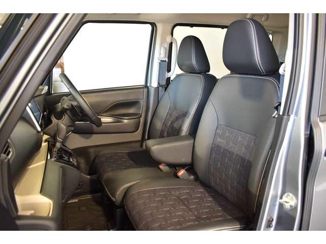 デリカミニ Ｔ　プレミアム　弊社社有車　Ｍナビ　ＴＶ　マイパイロット　フルセグＴＶ　ＬＥＤランプ　クルコン　キーレスエントリー　ＡＢＳ　エアバッグ　パワステ　ベンチシート　オートエアコン　ターボ車　フロントカメラ　バックカメラ（5枚目）