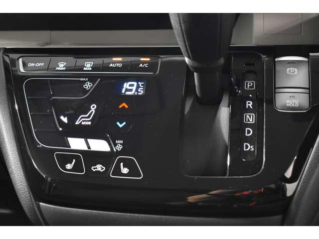 デリカミニ T プレミアム 弊社社有車 Mナビ TV マイパイロット フルセグTV LEDランプ クルコン キーレスエントリー ABS エアバッグ パワステ ベンチシート オートエアコン ターボ車 フロントカメラ バックカメラ(9枚目)