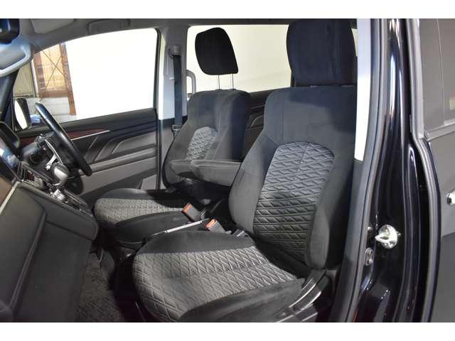 デリカD:5 P Mナビ TV 全方位カメラ 前後ドラレコ ETC Bモニター 地デジ LEDヘッドランプ ナビTV シートヒーター ETC 4WD 電動シ-ト 寒冷地仕様 メモリナビ ABS 3列 オートエアコン(4枚目)