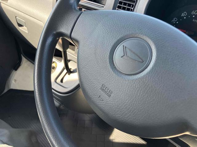 ハイゼットカーゴ クルーズ 軽バン AT 両側スライドドア エアコン パワーステアリング 運転席エアバッグ 助手席エアバッグ カセット(28枚目)