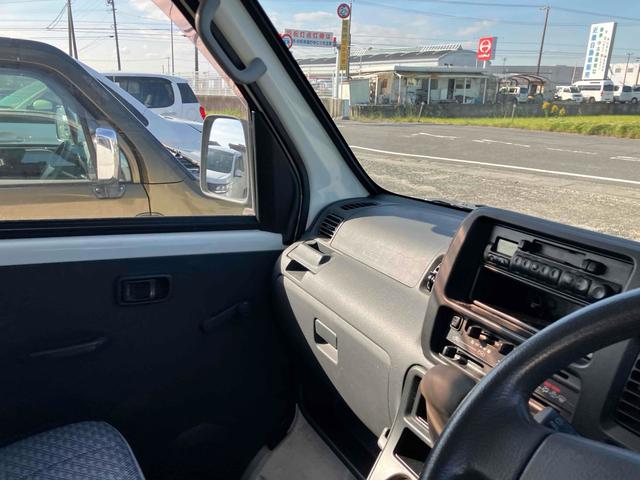 ハイゼットカーゴ クルーズ 軽バン AT 両側スライドドア エアコン パワーステアリング 運転席エアバッグ 助手席エアバッグ カセット(29枚目)