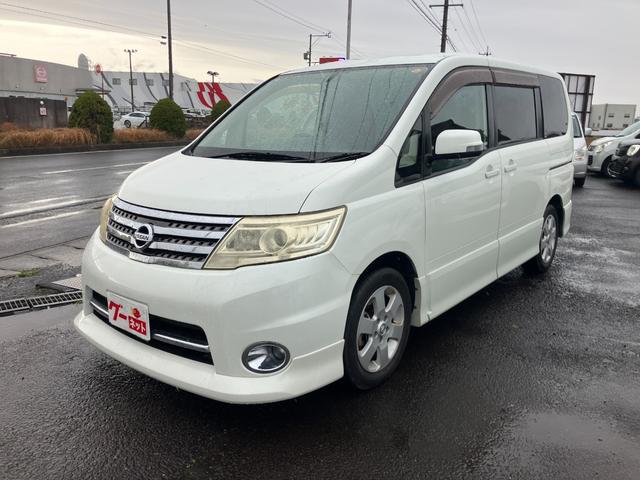 セレナ ハイウェイスター　Ｖエアロセレクション　純正ナビ　フルセグＴＶ　両側パワースライドドア　バックカメラ　インテリジェントキー　　８人乗り　３列シート（9枚目）