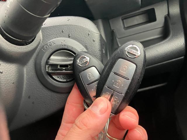 セレナ ハイウェイスター　Ｖエアロセレクション　純正ナビ　フルセグＴＶ　両側パワースライドドア　バックカメラ　インテリジェントキー　　８人乗り　３列シート（45枚目）