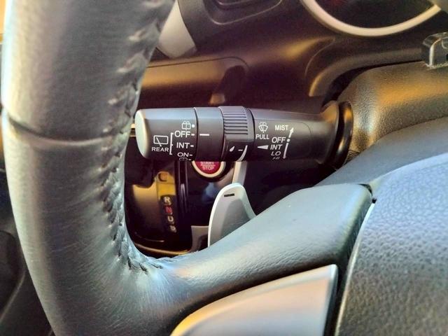 N-BOX G・ターボLパッケージ 純正ナビ Bカメラ Bluetooth フルセグTV 片側電動 シートバックテーブル ターボ タイミングチェーン フルフラット クルコン 革巻きステアリング ステリモ ロールサンシェード スマートキー(20枚目)