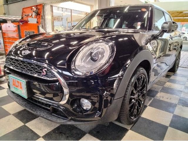 ＭＩＮＩ クーパーＳ　クラブマン　純正ナビ　Ｂｌｕｅｔｏｏｔｈ　ＵＳＢ　リアビューカメラ　コンフォートアクセス　インテリジェントＳ　社外ＣＤプレーヤー　ＬＥＤヘッドライト　アクティブクルコン　ペッパーＰＫＧ　ターボ　社外ＴＶチューナー（4枚目）