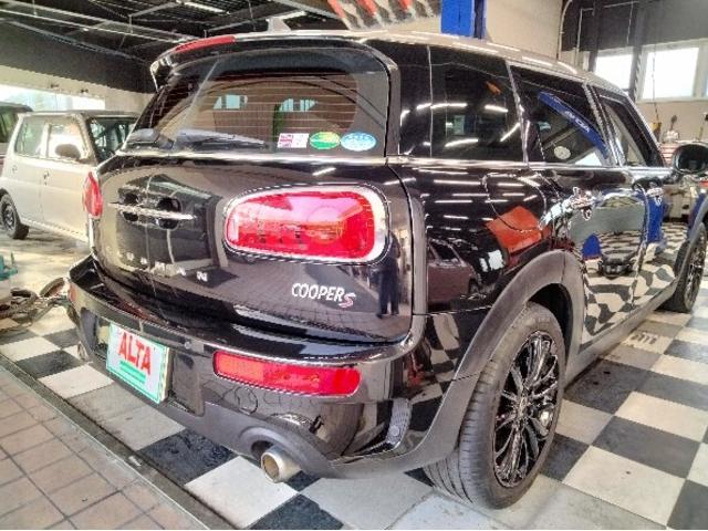 ＭＩＮＩ クーパーＳ　クラブマン　純正ナビ　Ｂｌｕｅｔｏｏｔｈ　ＵＳＢ　リアビューカメラ　コンフォートアクセス　インテリジェントＳ　社外ＣＤプレーヤー　ＬＥＤヘッドライト　アクティブクルコン　ペッパーＰＫＧ　ターボ　社外ＴＶチューナー（9枚目）