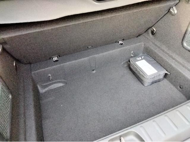 ＭＩＮＩ クーパーＳ　クラブマン　純正ナビ　Ｂｌｕｅｔｏｏｔｈ　ＵＳＢ　リアビューカメラ　コンフォートアクセス　インテリジェントＳ　社外ＣＤプレーヤー　ＬＥＤヘッドライト　アクティブクルコン　ペッパーＰＫＧ　ターボ　社外ＴＶチューナー（25枚目）