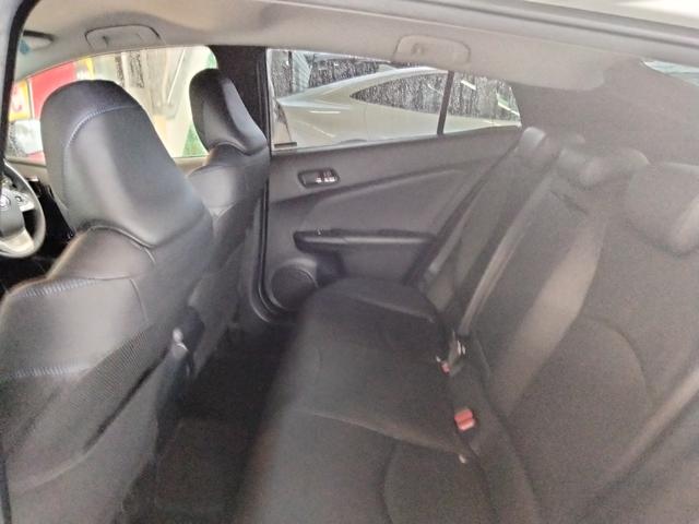 プリウス Ａツーリングセレクション　純正９インチナビ　Ｂｌｕｅｔｏｏｔｈ　フルセグＴＶ　Ｂカメラ　モデリスタフルエアロ　ＴＳＳ　ＩＣＳ　ＢＳＭ　ＨＵＤ　アダプティブクルーズコントロール　黒革シート　シートヒーター　ＬＥＤヘッドライト（25枚目）