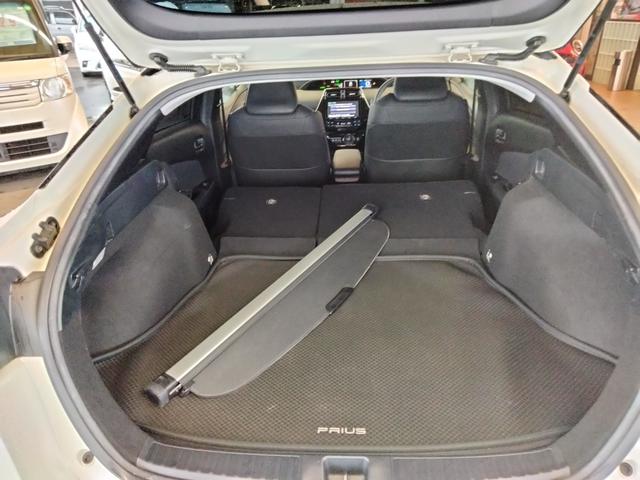 プリウス Ａツーリングセレクション　純正９インチナビ　Ｂｌｕｅｔｏｏｔｈ　フルセグＴＶ　Ｂカメラ　モデリスタフルエアロ　ＴＳＳ　ＩＣＳ　ＢＳＭ　ＨＵＤ　アダプティブクルーズコントロール　黒革シート　シートヒーター　ＬＥＤヘッドライト（29枚目）