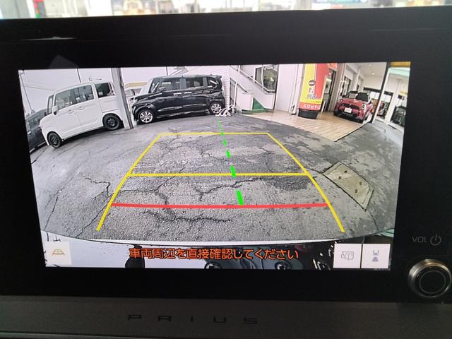 プリウス Ｇ　純正ＤＡ　コネクデットナビ　ＴＳＳ　ＢＳＭ　安心降車アシスト　ＲＣＴＡ　Ｂｌｕｅｔｏｏｔｈ　ＴＶ　アダプティブクルーズコントロール　ＰＫＳＢ　Ｂカメラ　純正１９インチＡＷ　ＬＥＤ　ＥＴＣ　衝突軽減（34枚目）
