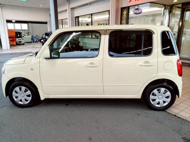 ミラココア ココアＸ　キーフリー　オートエアコン　純正デッキ　ベンチシート　タイミングチェーン　ヘッドライトレベライザー　ドアバイザー　パワステ　電動格納ミラー　アームレスト　Ｗエアバッグ　パワーウィンドウ　フロアマット（6枚目）