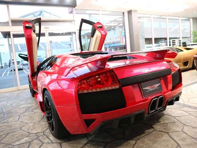 ムルシエラゴ ６．２　４ＷＤ　６ＭＴ　正規Ｄ車　特注カラー　走行３９７００ｋｍ　（ＲＯＳＳＯ・ＲＯＡＤＳ）（18枚目）