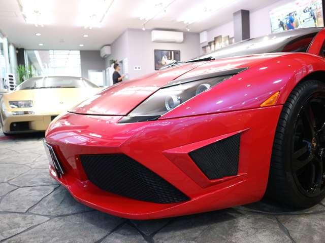 ムルシエラゴ ６．２　４ＷＤ　６ＭＴ　正規Ｄ車　特注カラー　走行３９７００ｋｍ　（ＲＯＳＳＯ・ＲＯＡＤＳ）（24枚目）