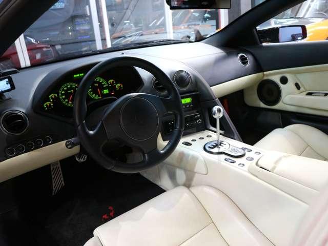 ムルシエラゴ ６．２　４ＷＤ　６ＭＴ　正規Ｄ車　特注カラー　走行３９７００ｋｍ　（ＲＯＳＳＯ・ＲＯＡＤＳ）（37枚目）