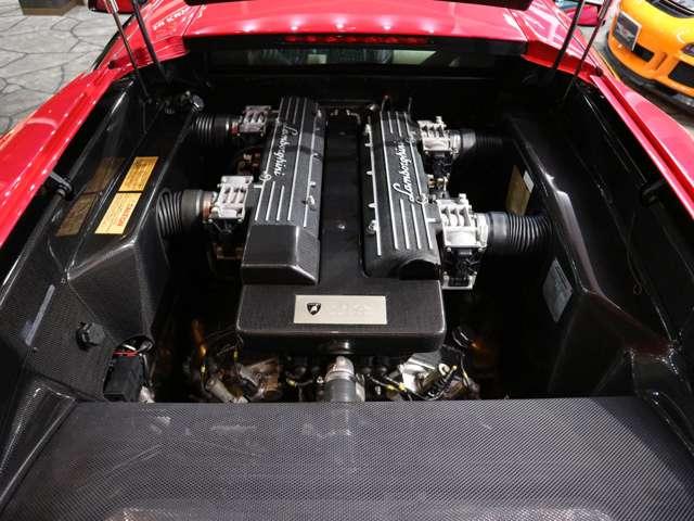 ムルシエラゴ ６．２　４ＷＤ　６ＭＴ　正規Ｄ車　特注カラー　走行３９７００ｋｍ　（ＲＯＳＳＯ・ＲＯＡＤＳ）（50枚目）