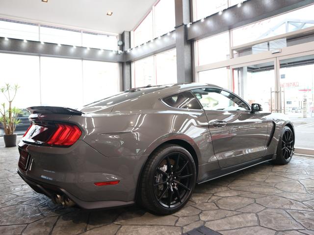 マスタング シェルビーGT350 フルオリジナル国内1オーナー(BCD輸入車輛) レーシングストライプ 純正RECARO マグネライドダンピングシステム ブレンボ製ブレーキ パフォーマンスエギゾースト タワーバー アップルカープレイ(9枚目)