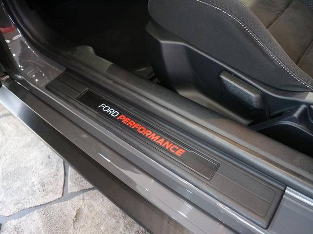 マスタング シェルビーGT350 フルオリジナル国内1オーナー(BCD輸入車輛) レーシングストライプ 純正RECARO マグネライドダンピングシステム ブレンボ製ブレーキ パフォーマンスエギゾースト タワーバー アップルカープレイ(19枚目)