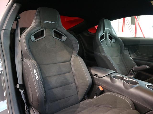 マスタング シェルビーGT350 フルオリジナル国内1オーナー(BCD輸入車輛) レーシングストライプ 純正RECARO マグネライドダンピングシステム ブレンボ製ブレーキ パフォーマンスエギゾースト タワーバー アップルカープレイ(26枚目)