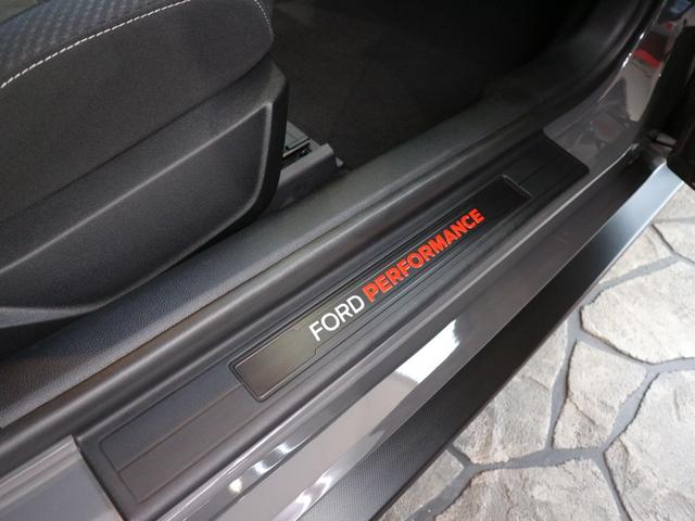 マスタング シェルビーGT350 フルオリジナル国内1オーナー(BCD輸入車輛) レーシングストライプ 純正RECARO マグネライドダンピングシステム ブレンボ製ブレーキ パフォーマンスエギゾースト タワーバー アップルカープレイ(28枚目)