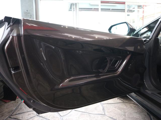 ガヤルド LP570-4スーパーレジェーラ eギア 4WD 1オーナー車 正規ディーラー車 後期モデル OPカラー 第三者機関AIS(5/A/A) D整備記録簿・保証書・ブック類・スペアキー フルオリジナル車輛 (GRIGIO TELESTO)(19枚目)