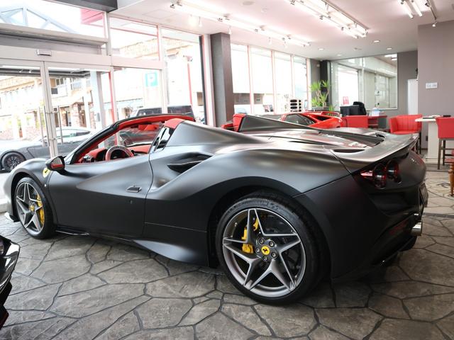 F8スパイダー F1 DCT レーシングシート(トリコロールstripe) ワンオーナー車/フルディーラー整備記録簿/OP1000オーバー/フルボディステルスPPF施工/内外装EGカーボン/LEDハンドル/ダイヤモンドカット鍛造20AW(チタンボルト)/Fリフター(12枚目)