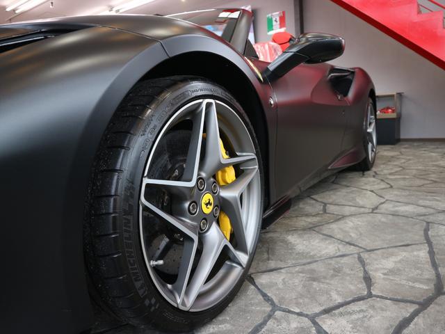 F8スパイダー F1 DCT レーシングシート(トリコロールstripe) ワンオーナー車/フルディーラー整備記録簿/OP1000オーバー/フルボディステルスPPF施工/内外装EGカーボン/LEDハンドル/ダイヤモンドカット鍛造20AW(チタンボルト)/Fリフター(14枚目)