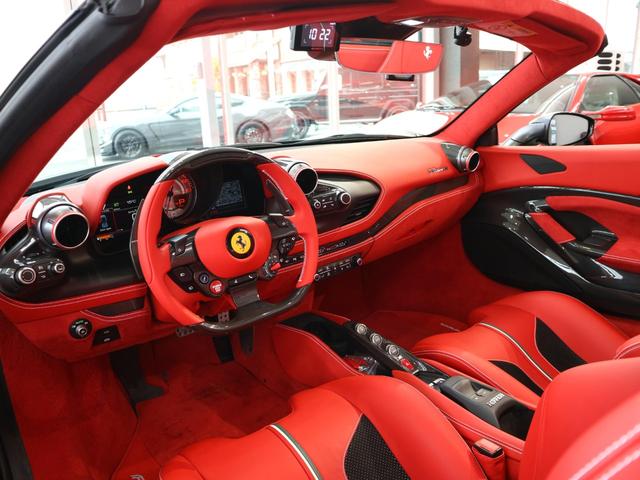 F8スパイダー F1 DCT レーシングシート(トリコロールstripe) ワンオーナー車/フルディーラー整備記録簿/OP1000オーバー/フルボディステルスPPF施工/内外装EGカーボン/LEDハンドル/ダイヤモンドカット鍛造20AW(チタンボルト)/Fリフター(23枚目)