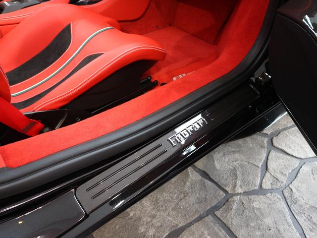 F8スパイダー F1 DCT レーシングシート(トリコロールstripe) ワンオーナー車/フルディーラー整備記録簿/OP1000オーバー/フルボディステルスPPF施工/内外装EGカーボン/LEDハンドル/ダイヤモンドカット鍛造20AW(チタンボルト)/Fリフター(36枚目)