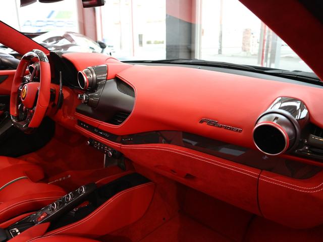 F8スパイダー F1 DCT レーシングシート(トリコロールstripe) ワンオーナー車/フルディーラー整備記録簿/OP1000オーバー/フルボディステルスPPF施工/内外装EGカーボン/LEDハンドル/ダイヤモンドカット鍛造20AW(チタンボルト)/Fリフター(37枚目)