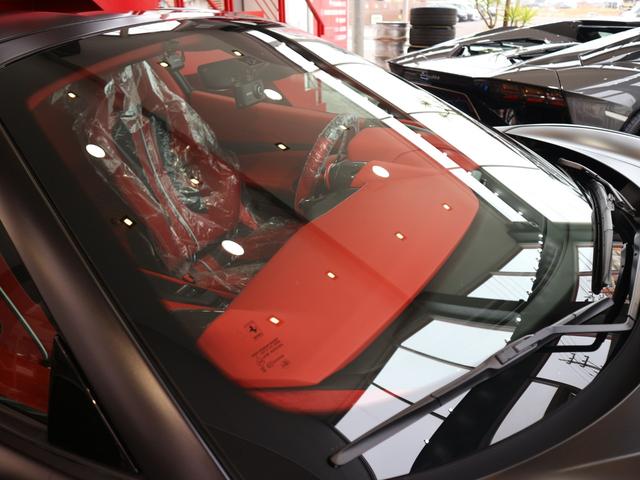 F8スパイダー F1 DCT レーシングシート(トリコロールstripe) ワンオーナー車/フルディーラー整備記録簿/OP1000オーバー/フルボディステルスPPF施工/内外装EGカーボン/LEDハンドル/ダイヤモンドカット鍛造20AW(チタンボルト)/Fリフター(49枚目)