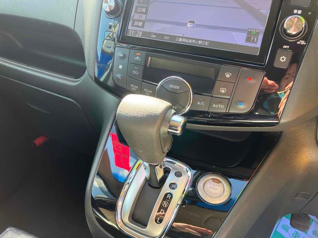 ���i�����ގ��ɕK�����삷�郌�o�[�ł��B����̂��₷�����̂ɂȂ��Ă��܂��B���Ј�x�̊����Ă��������B