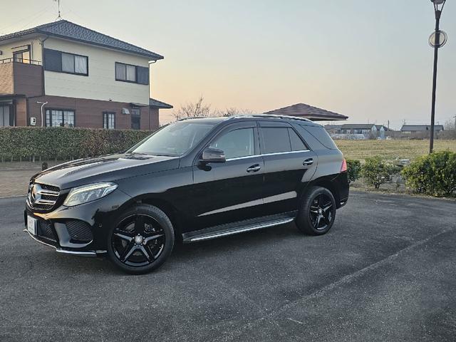 ＧＬＥ３５０ｄ　４マチックスポーツ　レーダークルーズコントロール　ブランドスポットモニター　ステアリングアシスト　レーンアシスト　３６０°カメラ　アンビエントライト　Ｈａｒｍａｎ　Ｋａｒｄｏｎ　ｌｏｇｉｃ７　パワートランク　前後ドラレコ(6枚目)