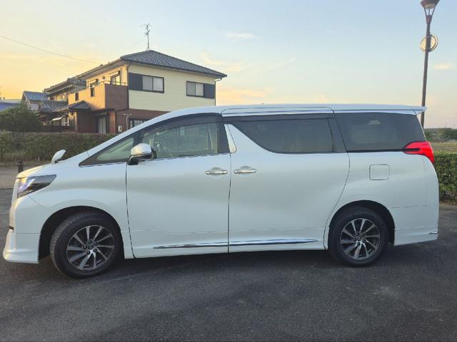 アルファードハイブリッド Ｇ　フルモデリスタエアロ　レーダークルーズコントロール　プリクラッシュセーフティ　ＡＬＰＩＮＥフリップダウンモニター　両側パワースライドドア　前後シーケンシャルウィンカー　パワートランク　フルセグテレビ（7枚目）