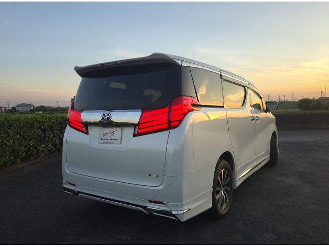 アルファードハイブリッド Ｇ　フルモデリスタエアロ　レーダークルーズコントロール　プリクラッシュセーフティ　ＡＬＰＩＮＥフリップダウンモニター　両側パワースライドドア　前後シーケンシャルウィンカー　パワートランク　フルセグテレビ（10枚目）