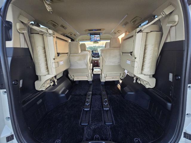 アルファードハイブリッド Ｇ　フルモデリスタエアロ　レーダークルーズコントロール　プリクラッシュセーフティ　ＡＬＰＩＮＥフリップダウンモニター　両側パワースライドドア　前後シーケンシャルウィンカー　パワートランク　フルセグテレビ（54枚目）